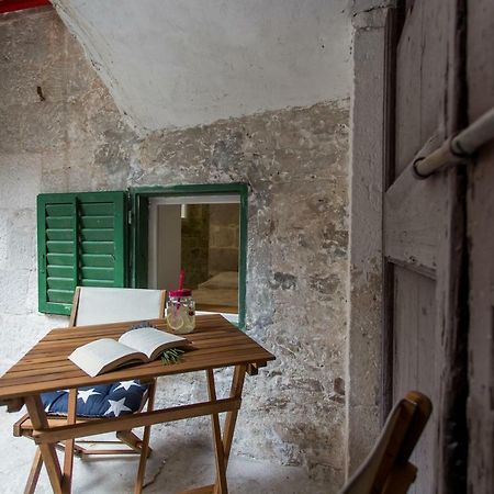 Studio Apartman "Brce" Kaštela Exteriör bild
